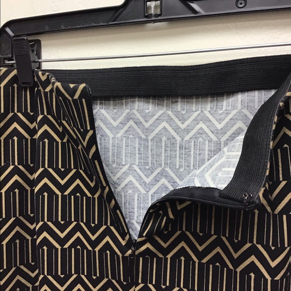 BLACK/ GOLD Straight pencil skirt - Picture 6 of 9